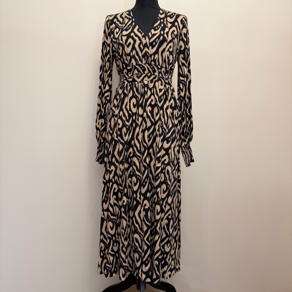 Boden Jersey Midi Dress Women 6 Black Ikat V‑Neck Long Sleeve Smocked Waist Cuff
